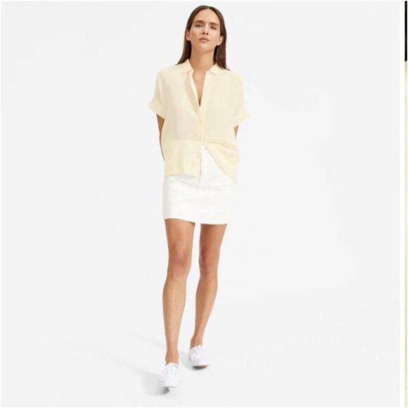 Everlane The Clean Silk Short-Sleeve Square Boxy Shirt Pale Yellow Size 0 NWT - Picture 2 of 15